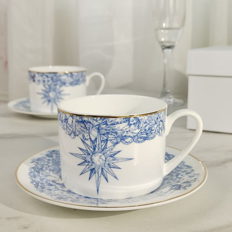 Koffiekopje en schoteltje van  - Coffee Tea Gift Set recensie en prijs